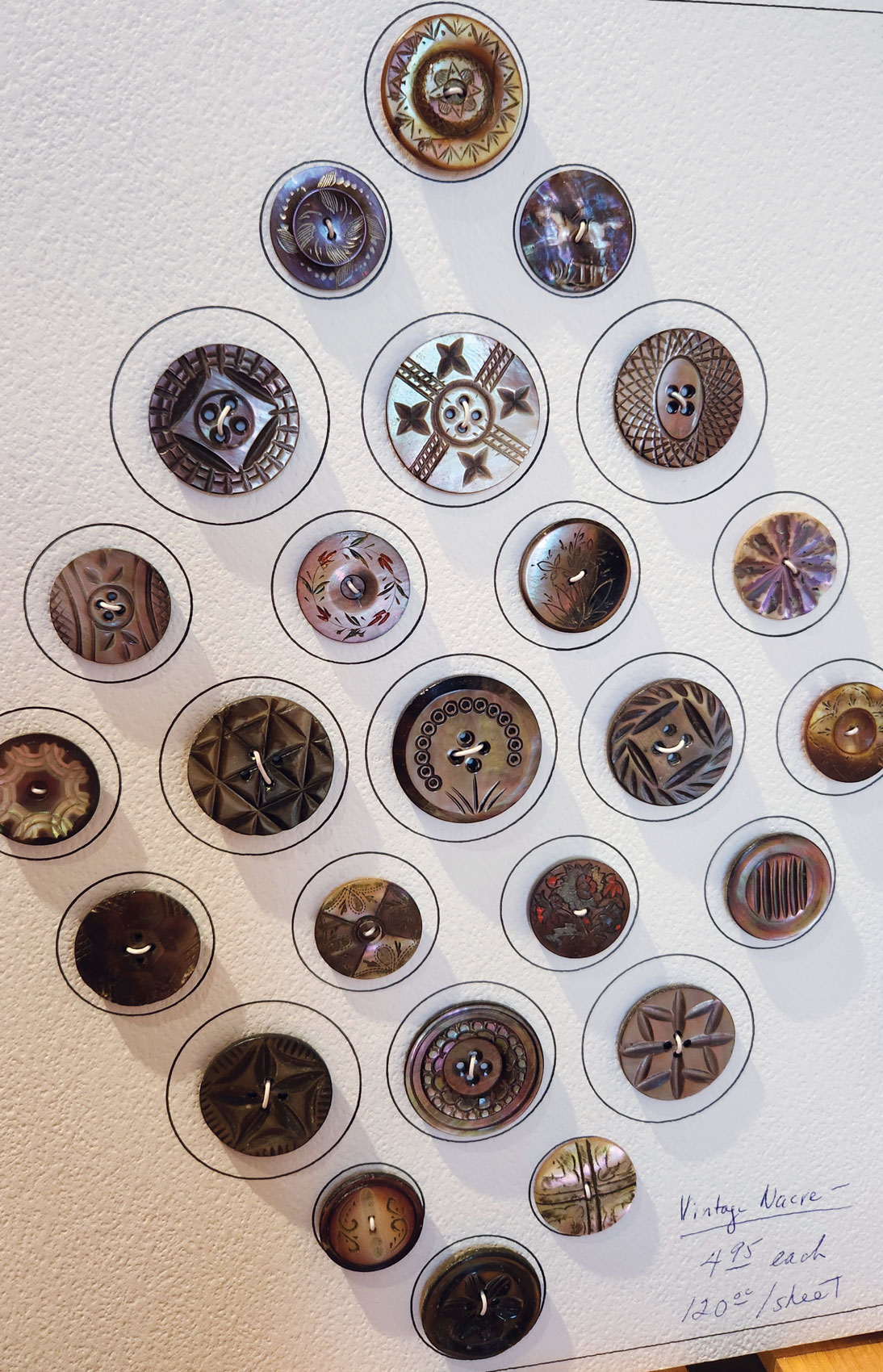 Vintage nacre buttons - mother of pearl